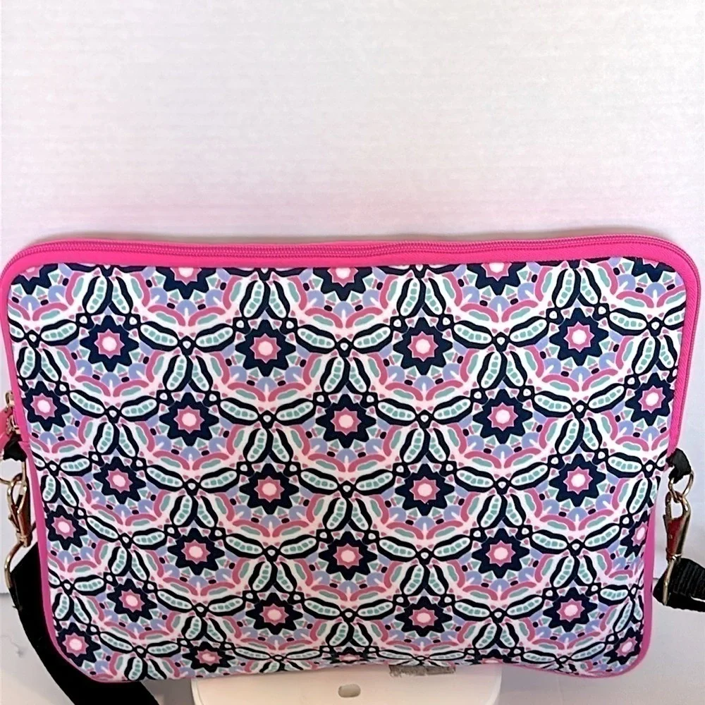 QUIP LARGE LAPTOP BAG with messenger strap in Kaleidoscope Print